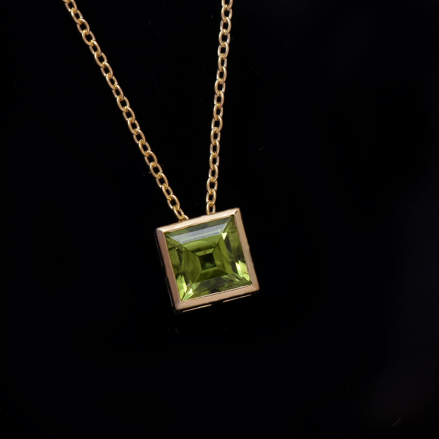 Square Peridot Solitaire Chain