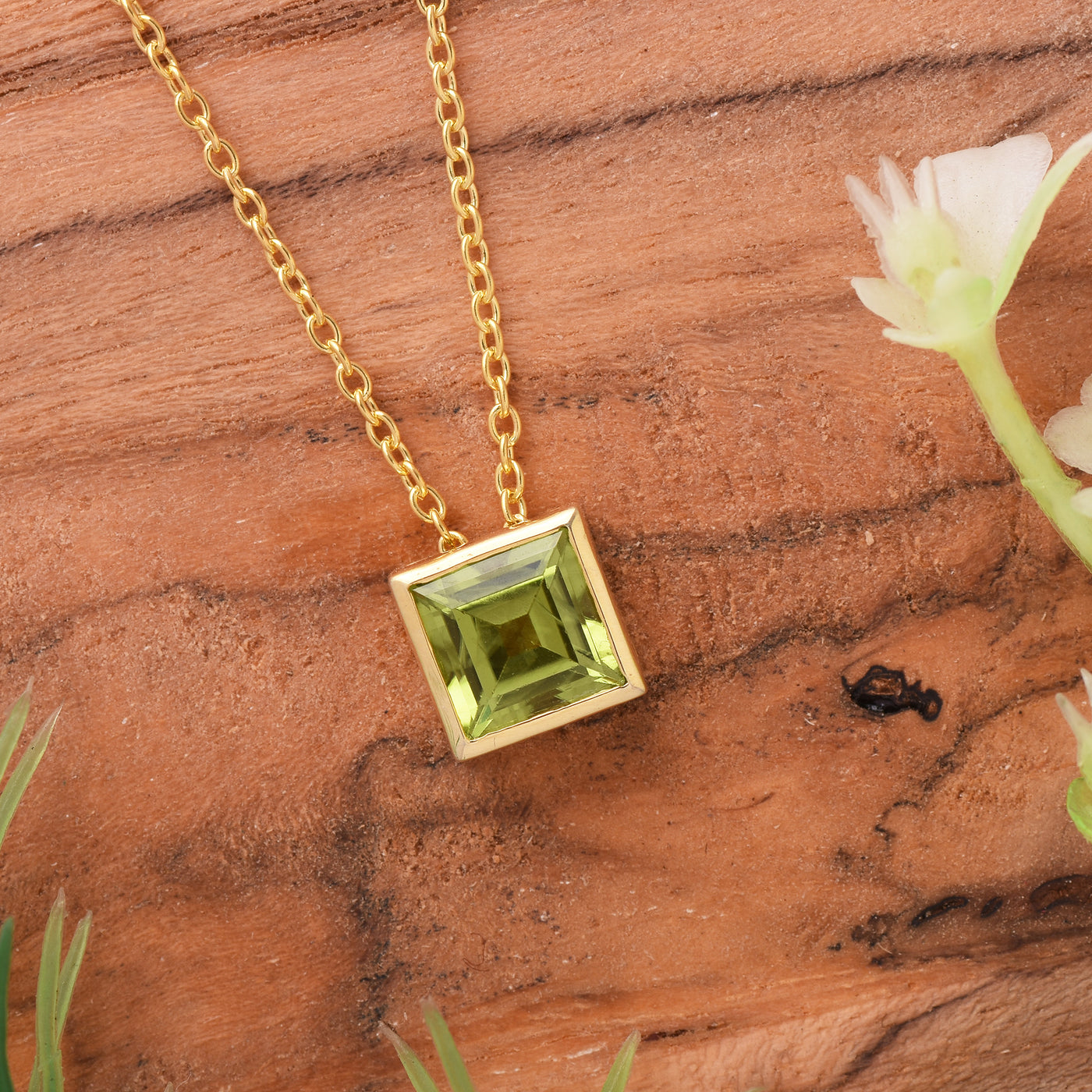 Square Peridot Solitaire Chain